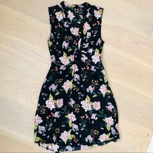 Sleeveless floral dress